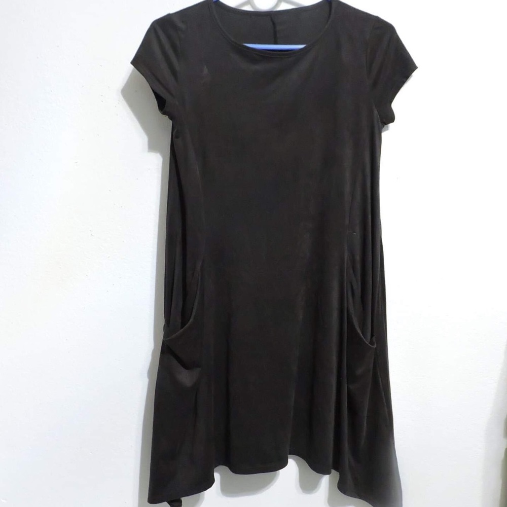 Little black pocket dress